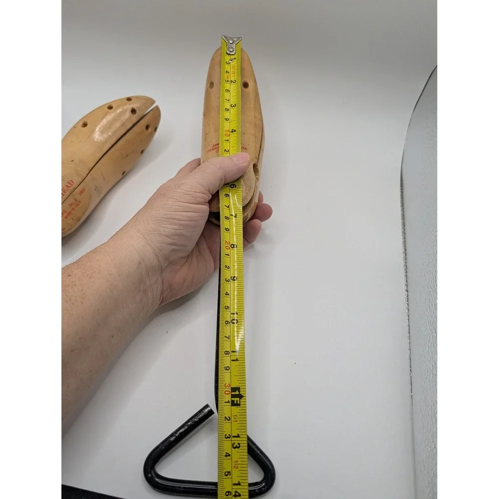 Red Head Wooden Shoe Tree Stretcher Form Women's Medium Adjustable